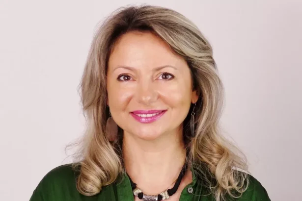 Angela Nuțu, psihoterapeut și coach